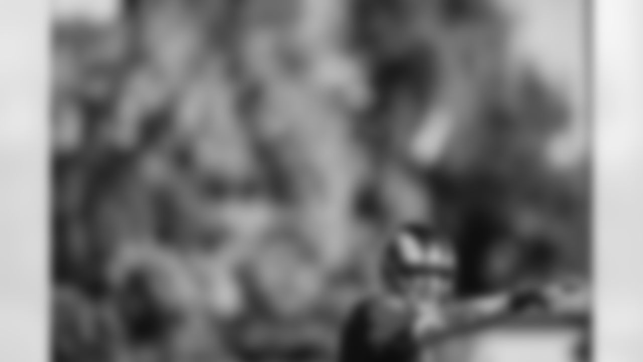 E_251204_Regular_Season_Week14_Practice_BT_02171