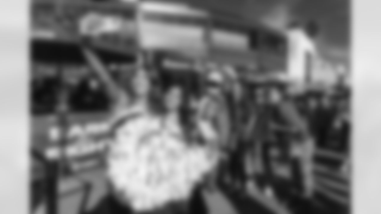 E_260117_Experiential_Playoffs_Activation_JB_0114