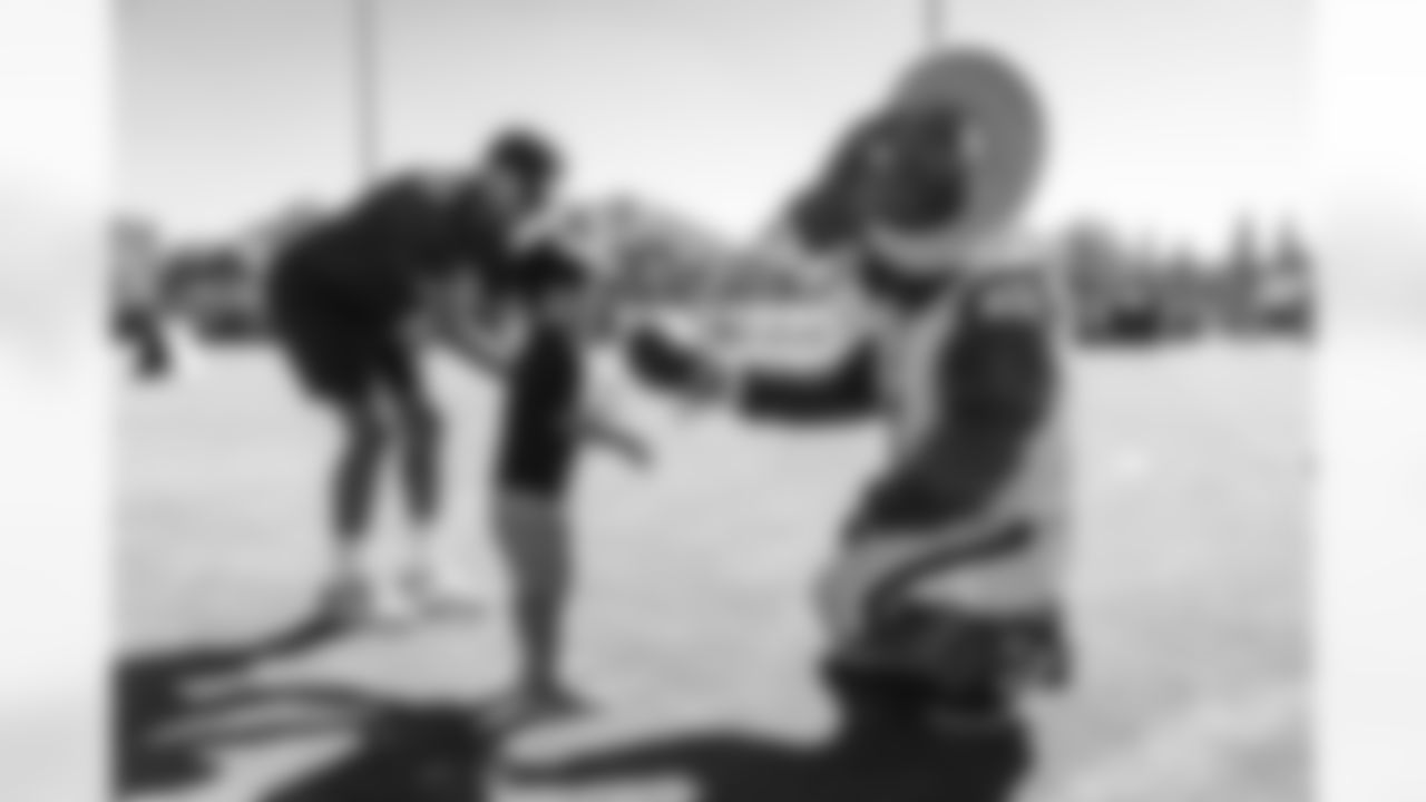 E_251011_Crucial_Catch_Tackle_Cancer_Camp_BT_0166