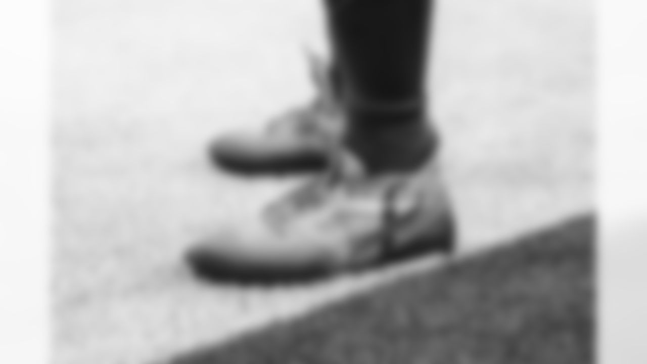 0 OLB Byron Young supports Breast Cancer Angels for My Cause My Cleats ahead of the Rams vs. Buccaneers Week 12 matchup on Sunday Night Football