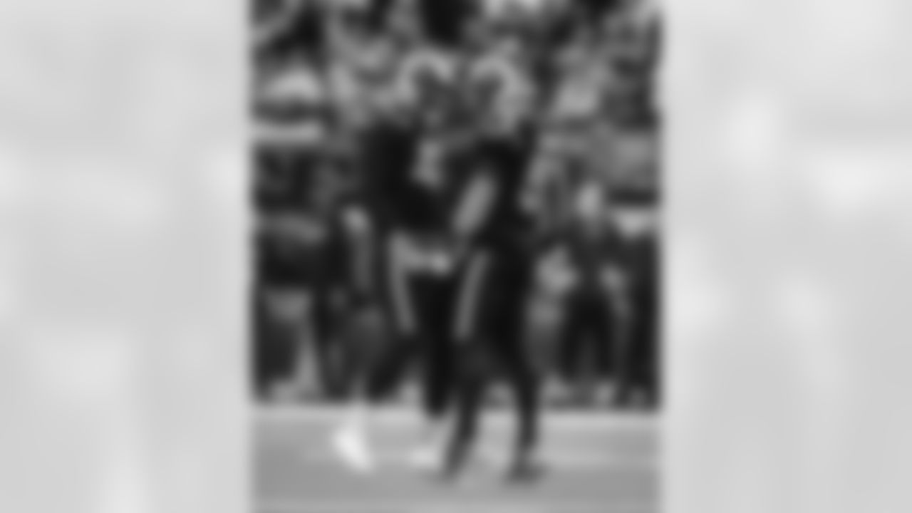 The Los Angeles Rams take on the Seattle Seahawks in week 11 of the 2025 NFL regular season.