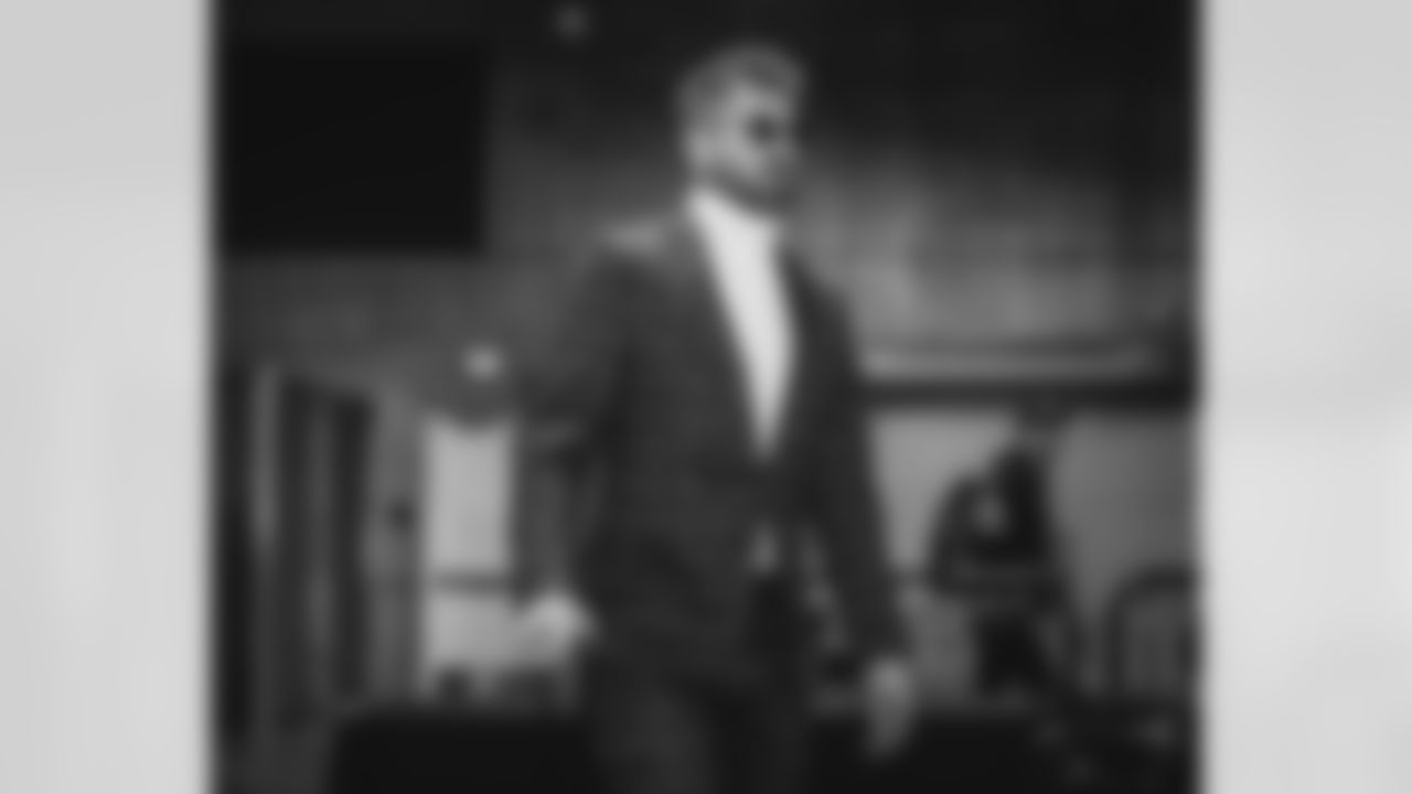 38 TE Nick Vannett arrives at Lumen Field for Thursday Night Football vs. the Seahawks