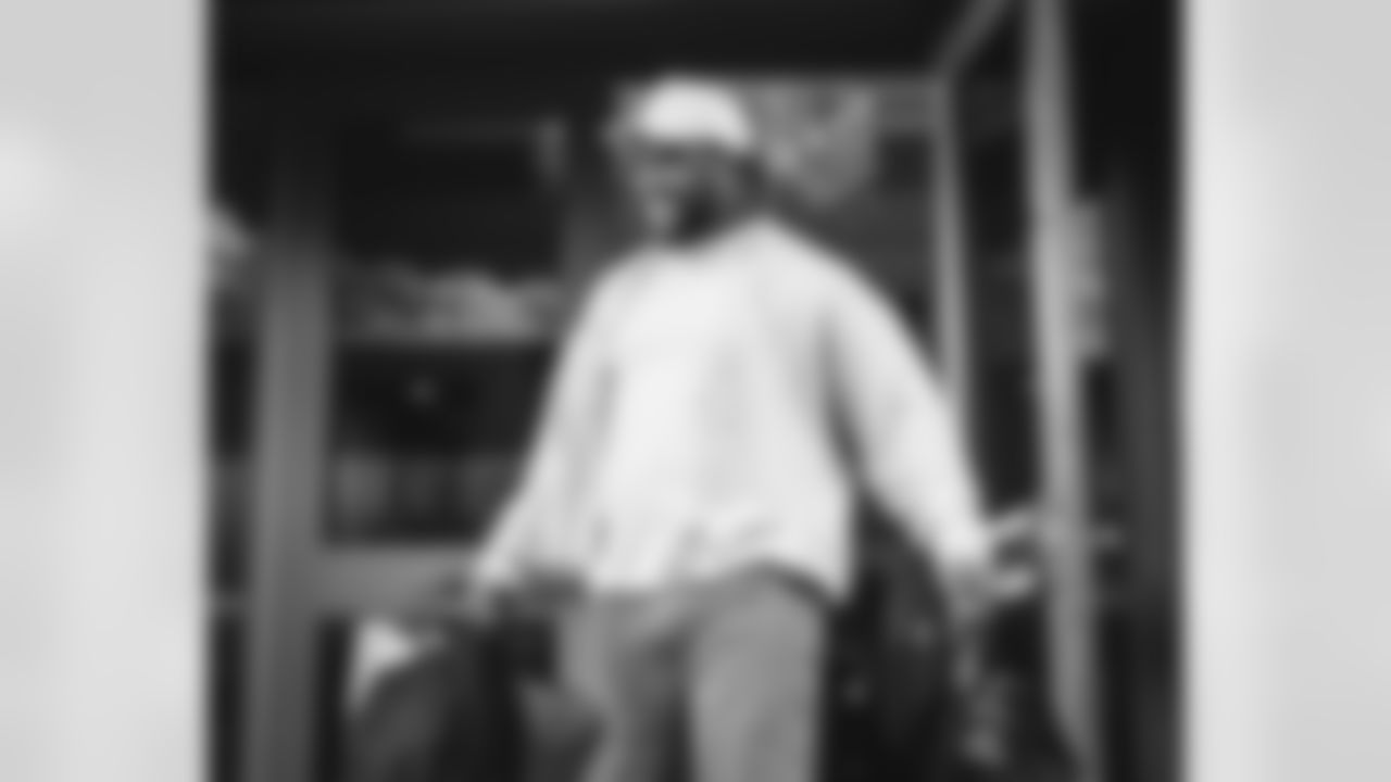 91 DE Kobie Turner travels to State Farm Stadium for today's game against the Cardinals