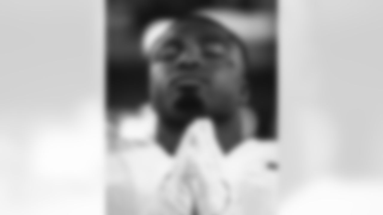 The Los Angeles Rams take on the Tampa Bay Buccaneers in week 12 of the 2025 NFL regular season.