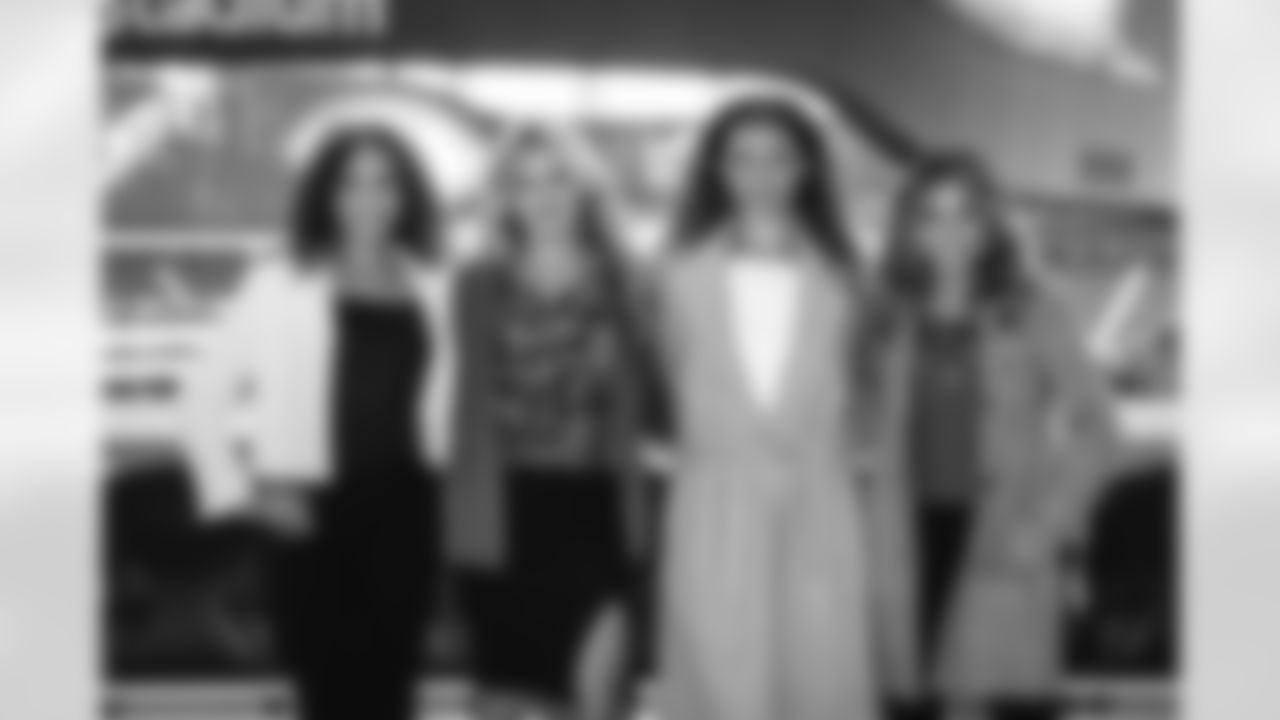 The Los Angeles Rams take on the Arizona Cardinals in week 18 of the 2025 NFL regular season.