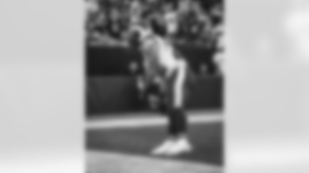 The Los Angeles Rams take on the Arizona Cardinals in week 14 of the 2025 NFL regular season.