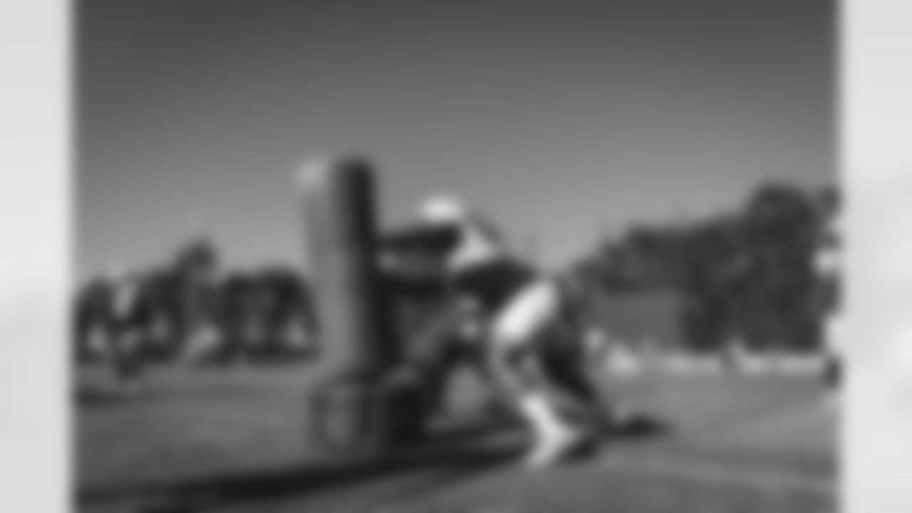 E_TOW02280 00192