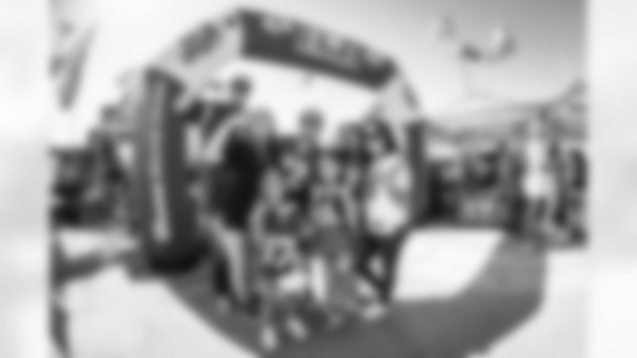 The Los Angeles Rams take on the Houston Texans in week 1 of the 2025 NFL regular season.