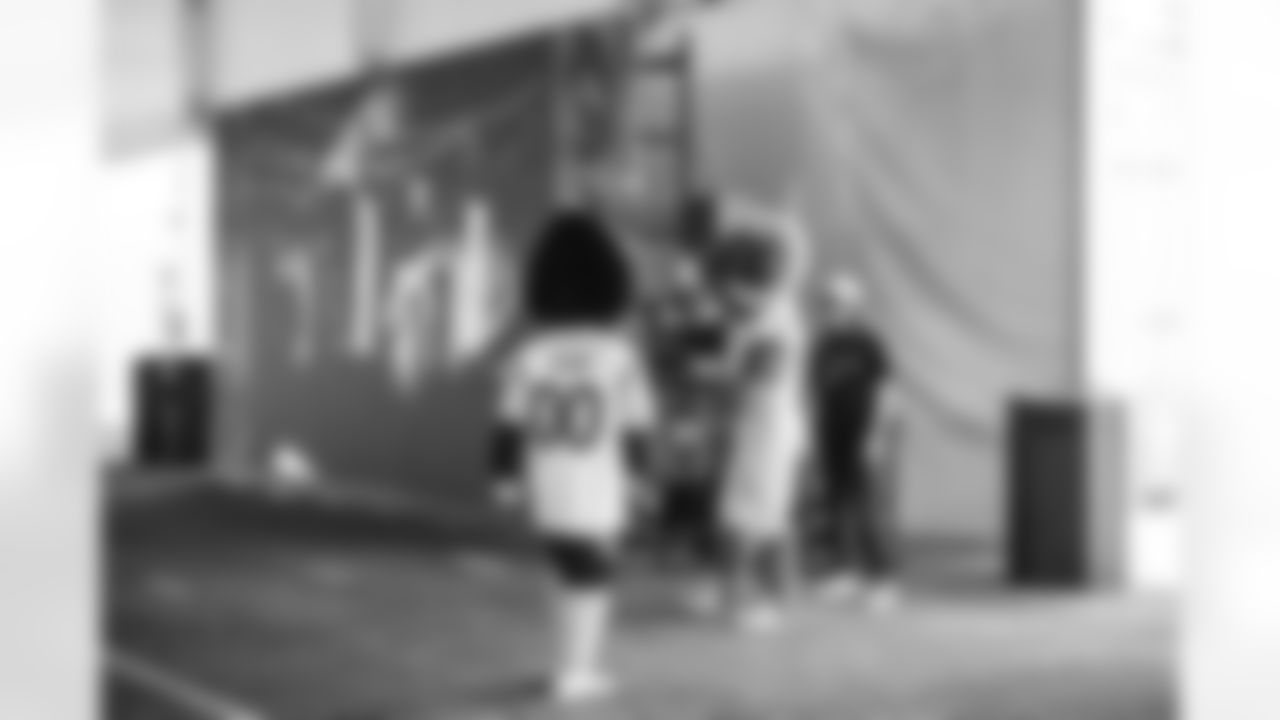 E_250914_Football_Meets_Football_Clinic_JM_0023