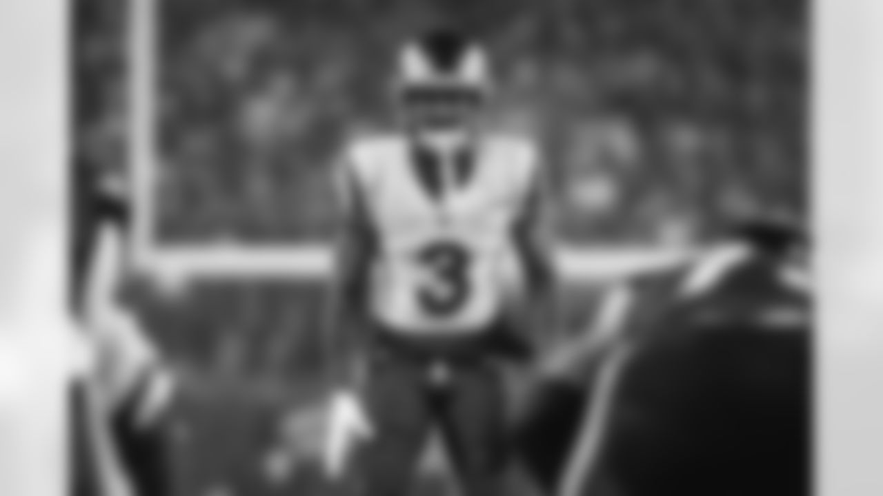 The Los Angeles Rams take on the Chicago Bears in the divisional round of the 2025 NFL post season.