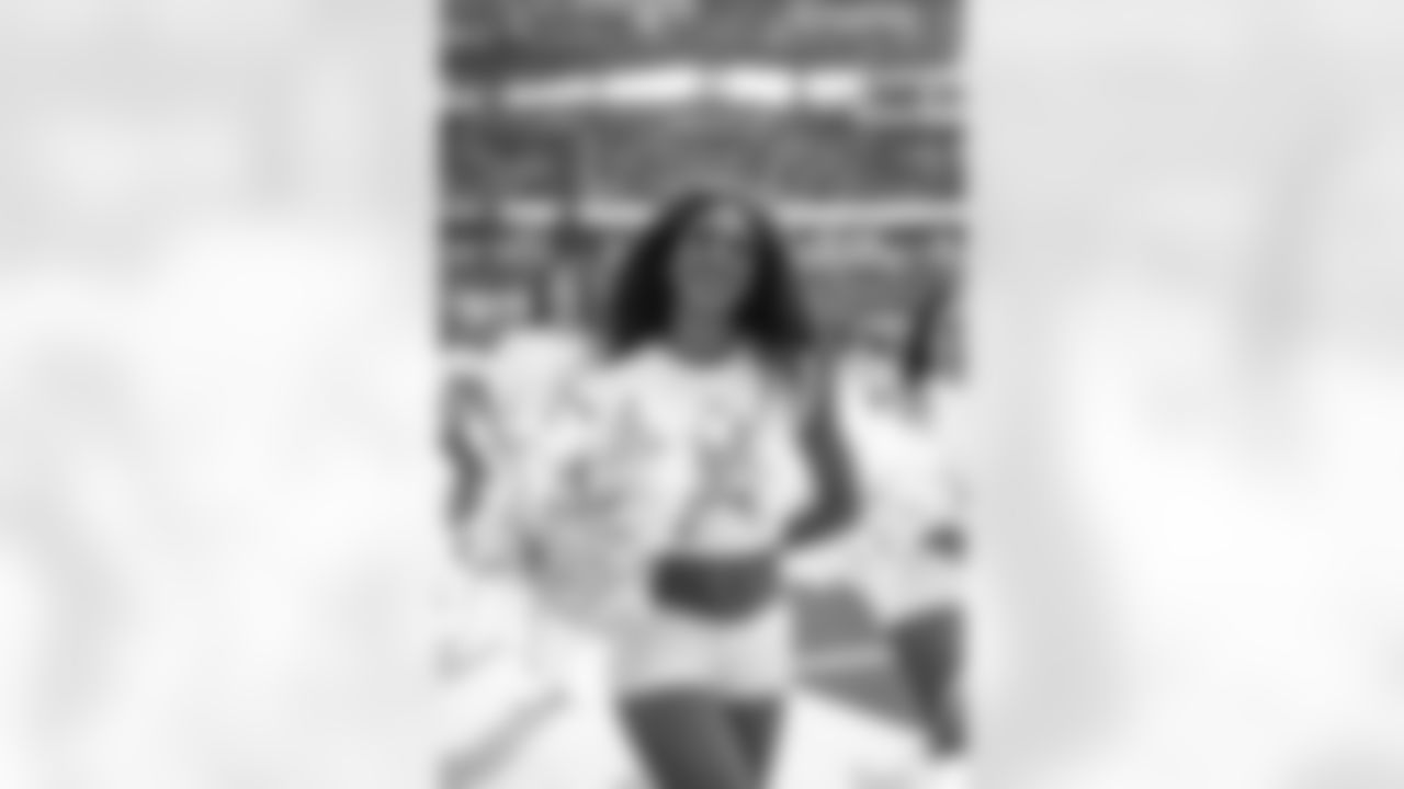 The Los Angeles Rams take on the New Orleans Saints in week 9 of the 2025 NFL regular season.