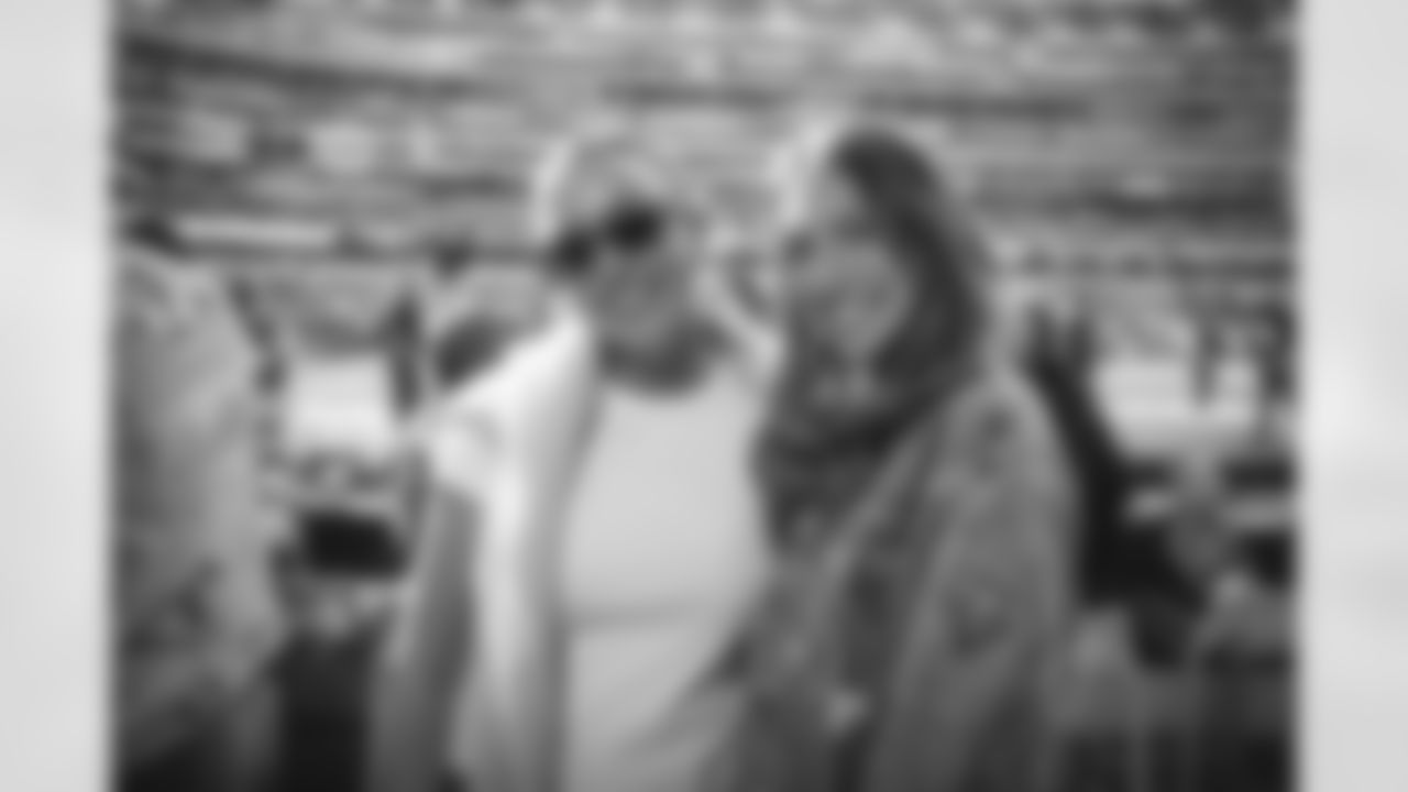 Stassi Schroeder Clark is in the Rams House!