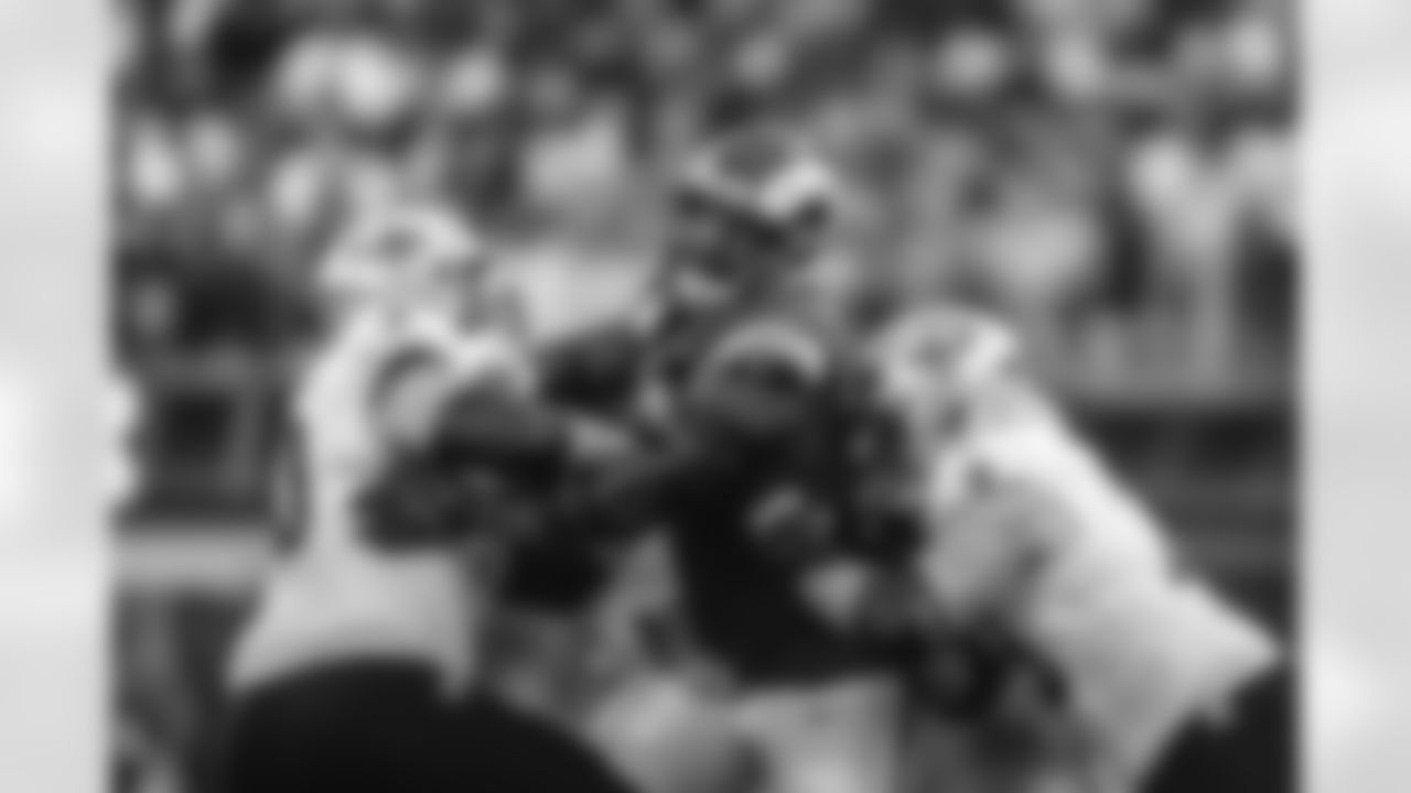 The Los Angeles Rams take on the New Orleans Saints in week 9 of the 2025 NFL regular season.