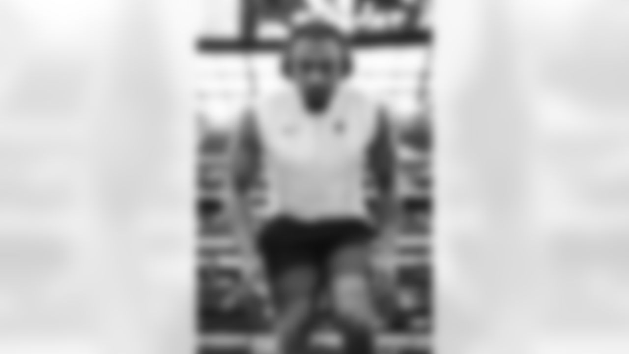 The Los Angeles Rams take on the Arizona Cardinals in week 18 of the 2025 NFL regular season.