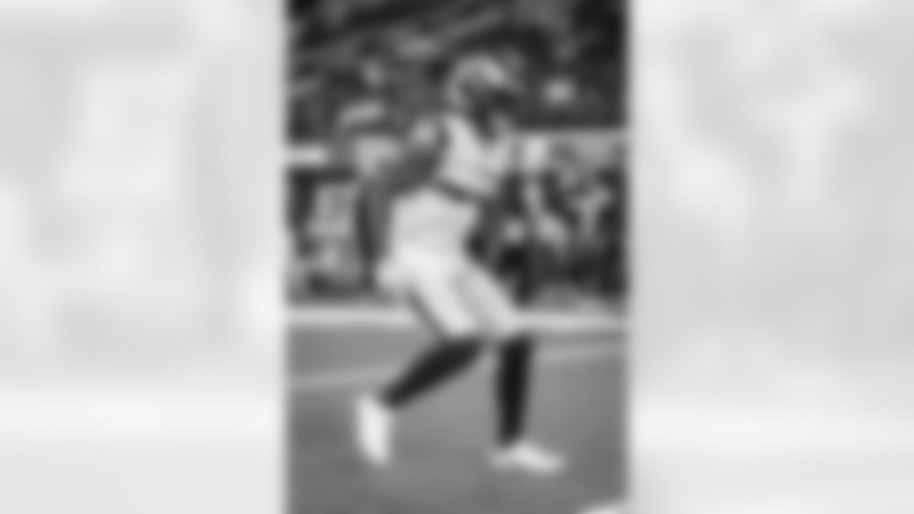 The Los Angeles Rams take on the Tampa Bay Buccaneers in week 12 of the 2025 NFL regular season.