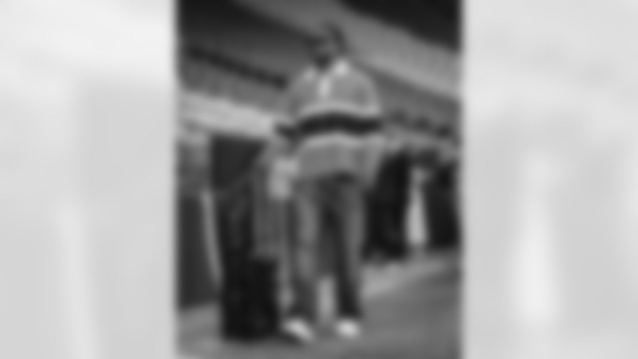 The Los Angeles Rams take on the Arizona Cardinals in week 14 of the 2025 NFL regular season.