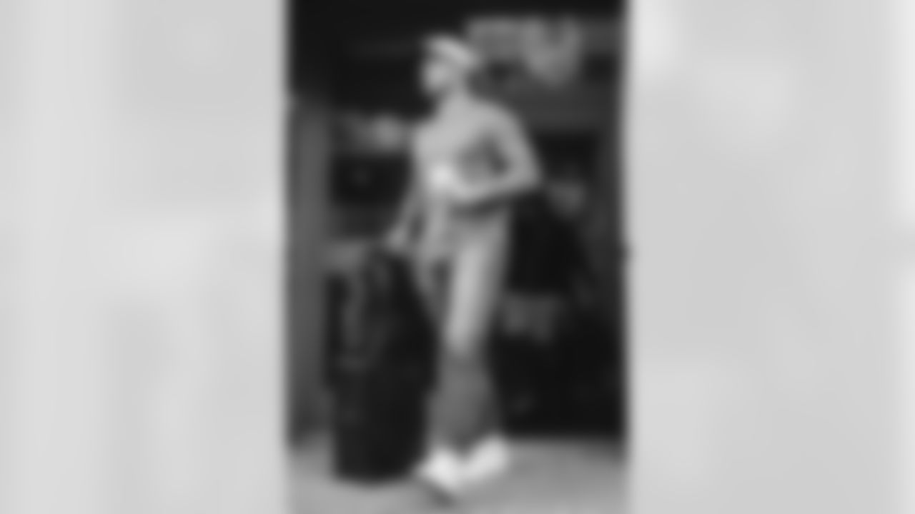 51 ILB Troy Reeder travels to State Farm Stadium for today's game against the Cardinals