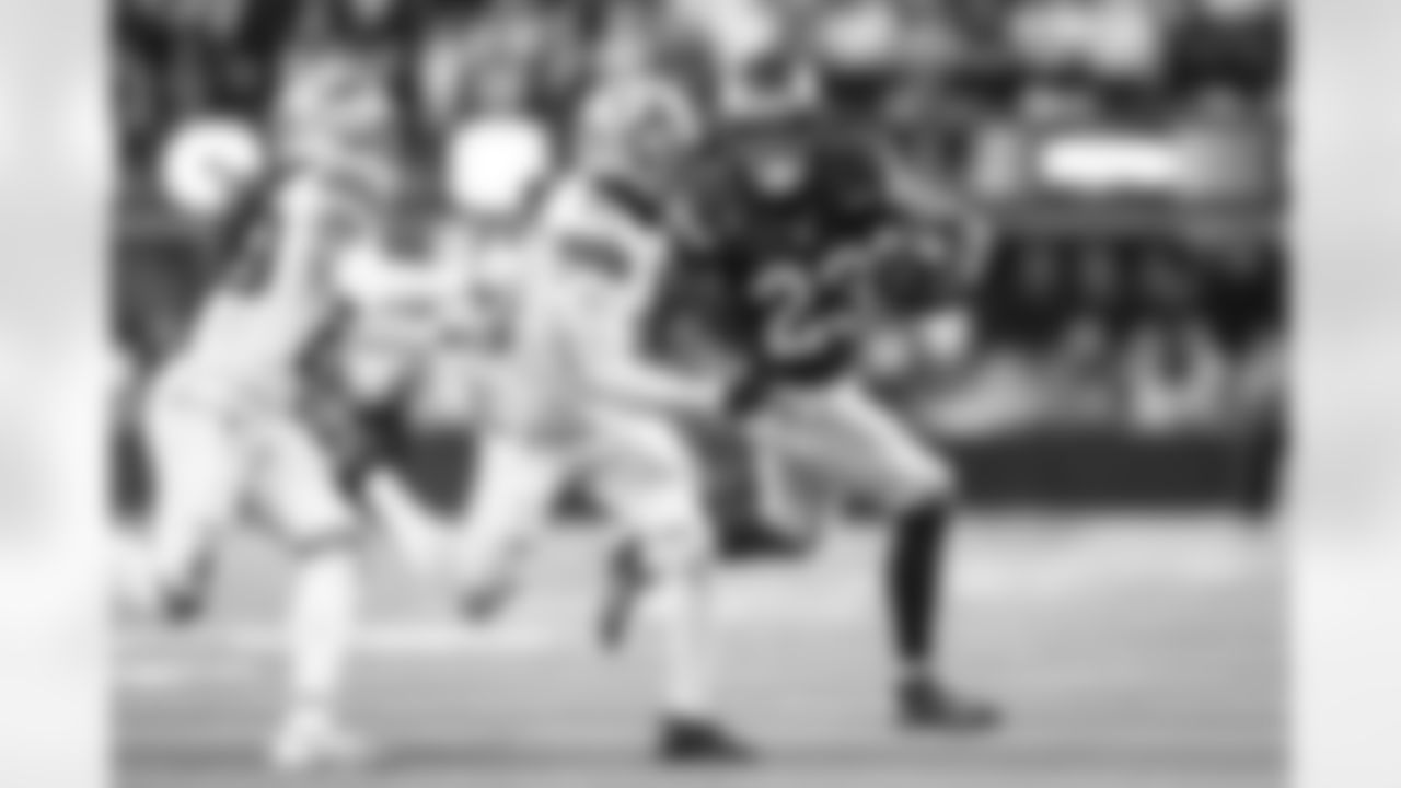 The Los Angeles Rams take on the Detroit Lions in week 15 of the 2025 NFL regular season.