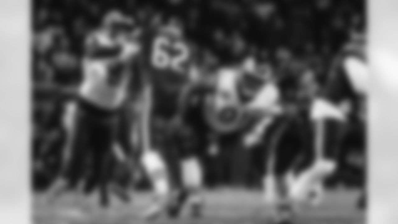 The Los Angeles Rams take on the Chicago Bears in the divisional round of the 2025 NFL post season.