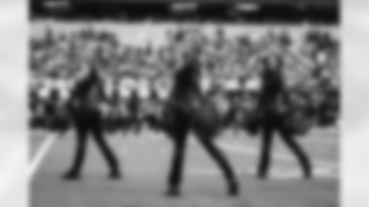 The Los Angeles Rams take on the Seattle Seahawks in week 11 of the 2025 NFL regular season.