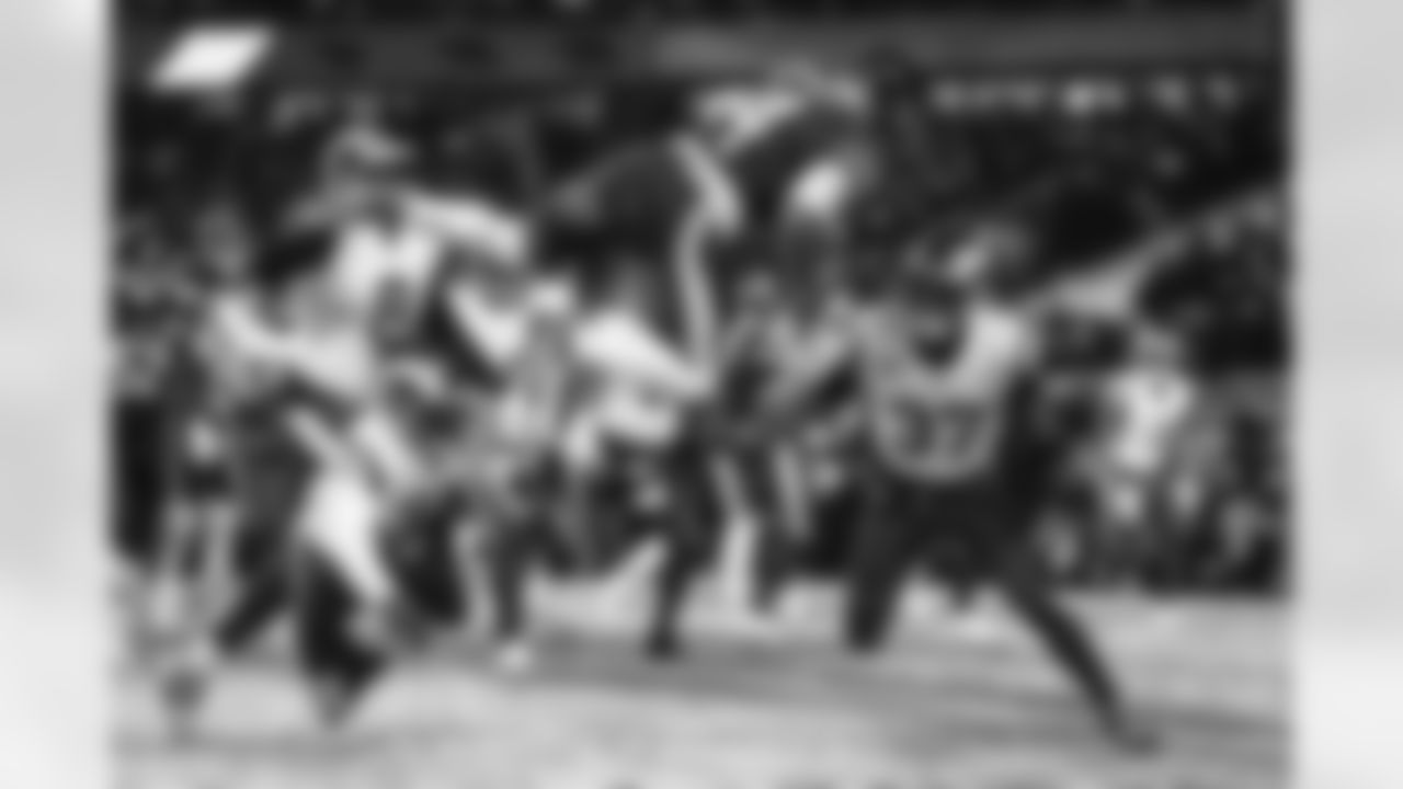 The Los Angeles Rams take on the Chicago Bears in the divisional round of the 2025 NFL post season.