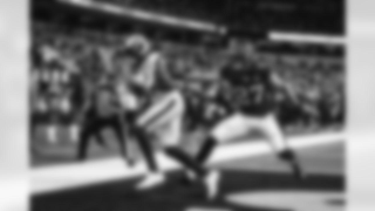 The Los Angeles Rams take on the Tampa Bay Buccaneers in week 12 of the 2025 NFL regular season.