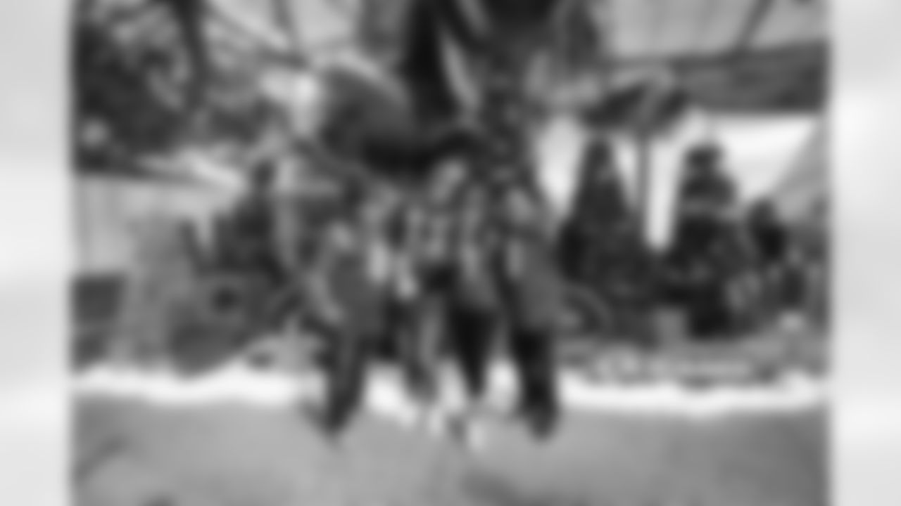 The Los Angeles Rams take on the Detroit Lions in week 15 of the 2025 NFL regular season.