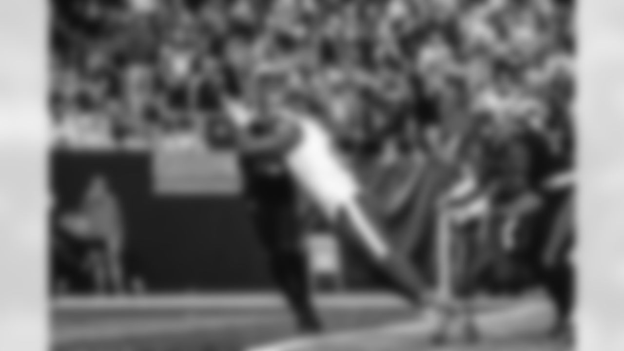 The Los Angeles Rams take on the Carolina Panthers in the wild card round of the 2025 NFL post season.