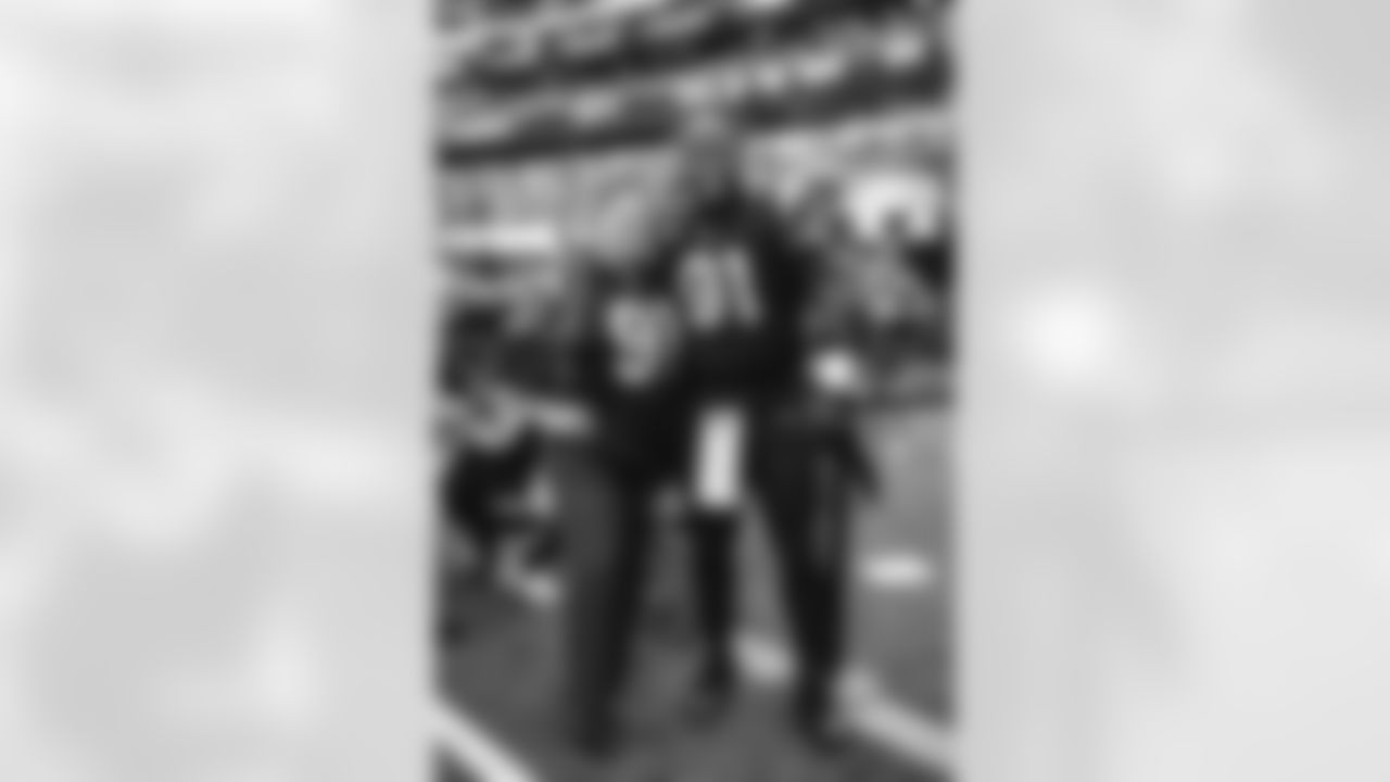 The Los Angeles Rams take on the Seattle Seahawks in week 11 of the 2025 NFL regular season.