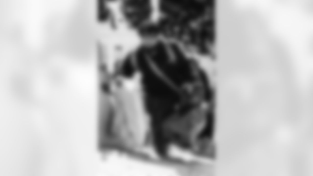 23 RB Kyren Williams travels to Chicago for Divisional matchup vs. Bears