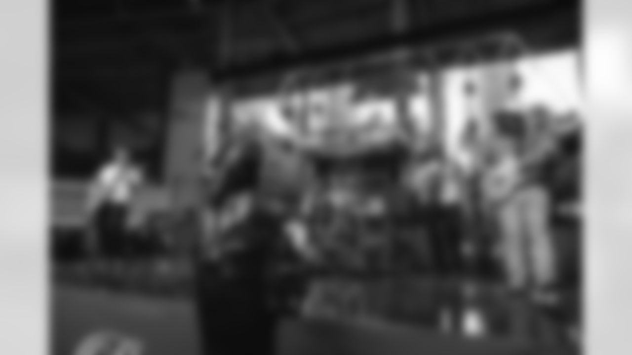 The Los Angeles Rams take on the New Orleans Saints in week 9 of the 2025 NFL regular season.