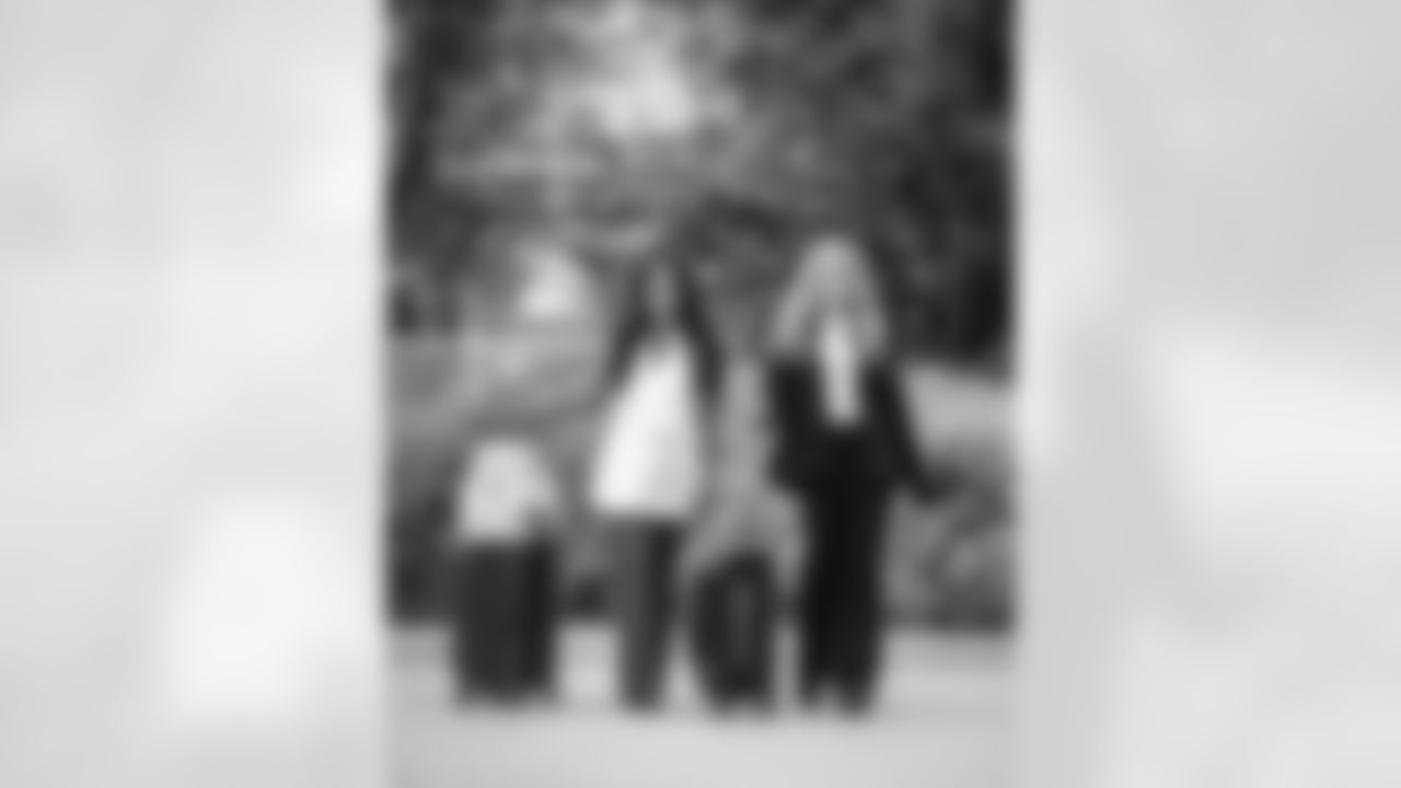 The Los Angeles Rams take on the Detroit Lions in week 15 of the 2025 NFL regular season.