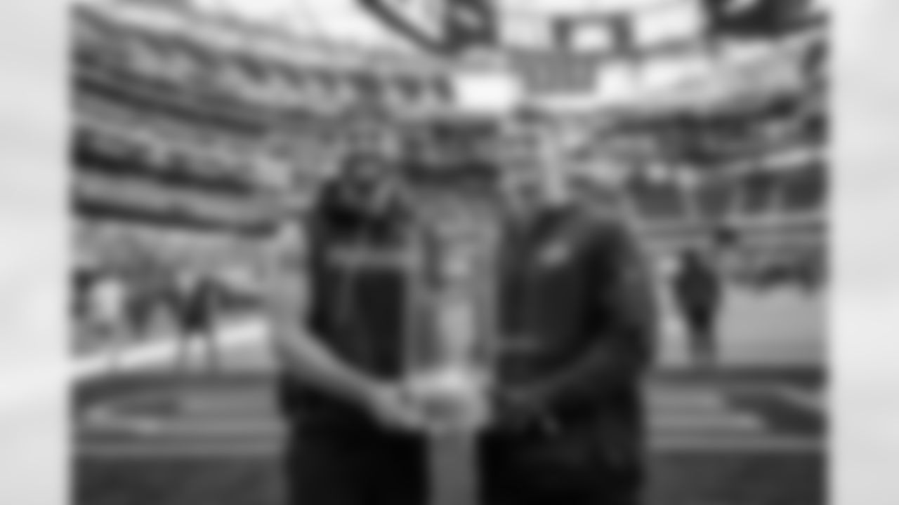 84 TE Colby Parkinson & 87 TE Davis Allen pose with the Dodgers' World Series Trophy pregame ahead of the Rams vs. Seahawks Week 11 matchup