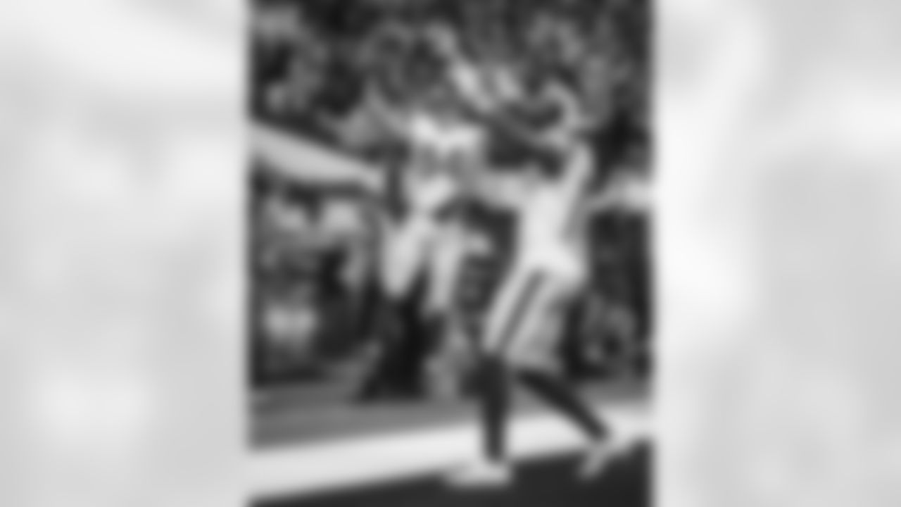 The Los Angeles Rams take on the Tampa Bay Buccaneers in week 12 of the 2025 NFL regular season.