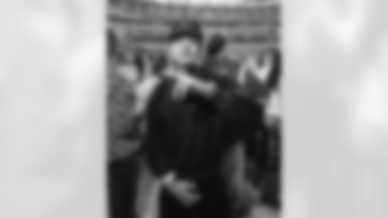 The Los Angeles Rams take on the Detroit Lions in week 15 of the 2025 NFL regular season.