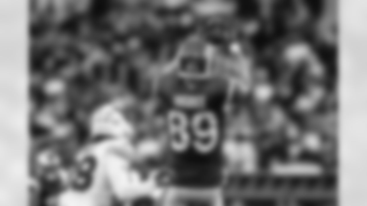 The Los Angeles Rams take on the Arizona Cardinals in week 18 of the 2025 NFL regular season.