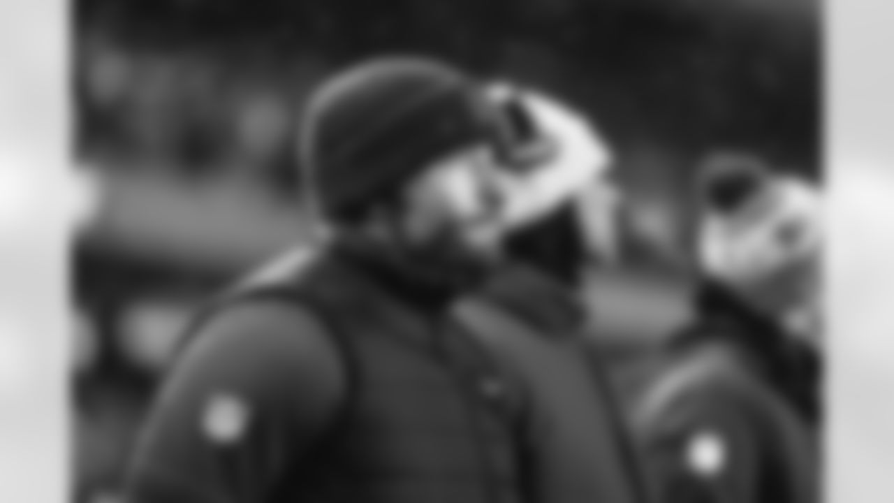 The Los Angeles Rams take on the Chicago Bears in the divisional round of the 2025 NFL post season.