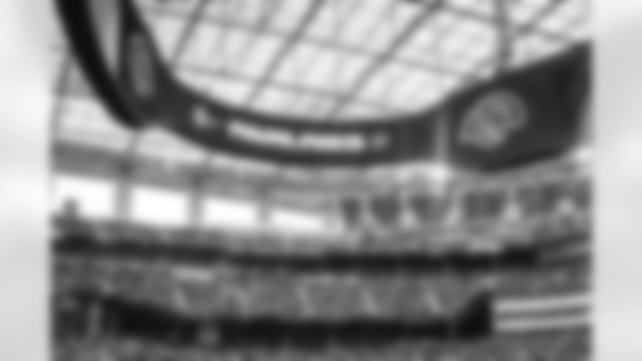 The Los Angeles Rams take on the Seattle Seahawks in week 11 of the 2025 NFL regular season.