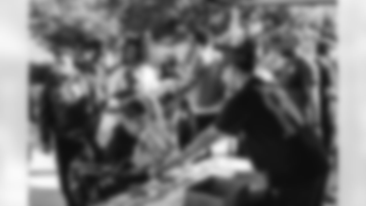 251219_Pacsun_Loads_Of_Love_RH_00021