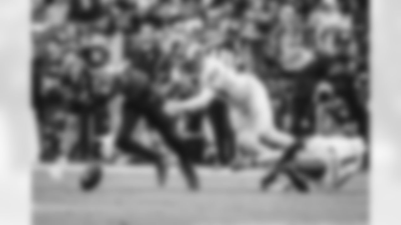 E_TOW33881_1