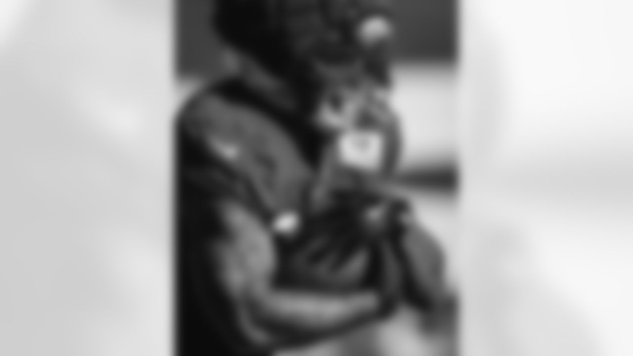 E_251204_Regular_Season_Week14_Practice_BT_01751