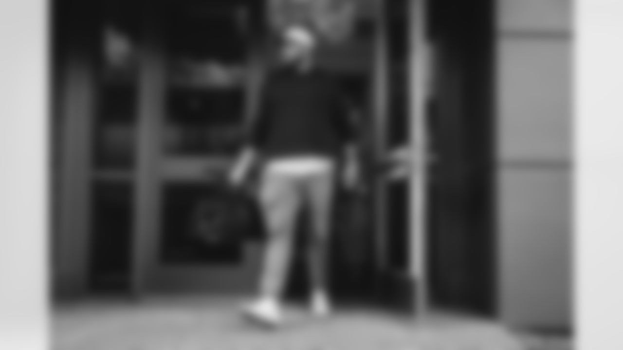 65 OL Coleman Shelton travels to State Farm Stadium for today's game against the Cardinals