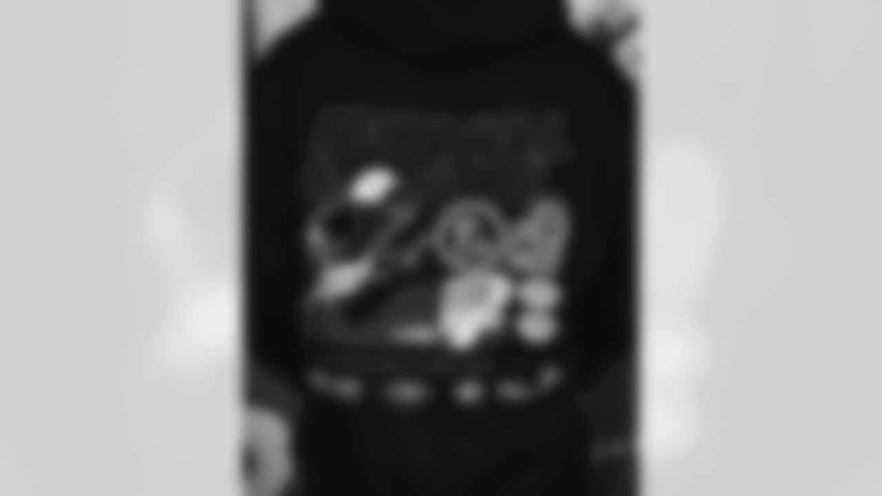 E_Royal_Sol_Merch_2025_92-3