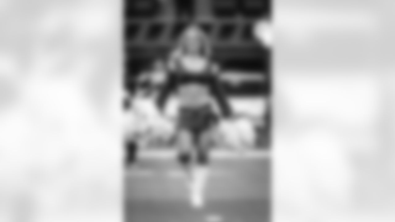 E_260104_Rams_vs_Cardinals_TE_174