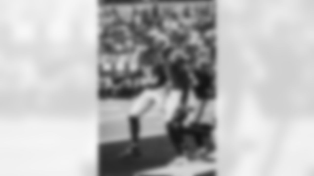 The Los Angeles Rams take on the New Orleans Saints in week 9 of the 2025 NFL regular season.