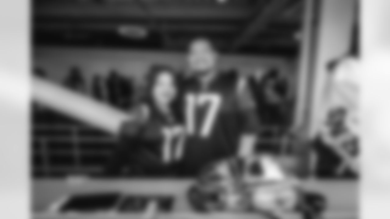 The Los Angeles Rams take on the Seattle Seahawks in week 11 of the 2025 NFL regular season.