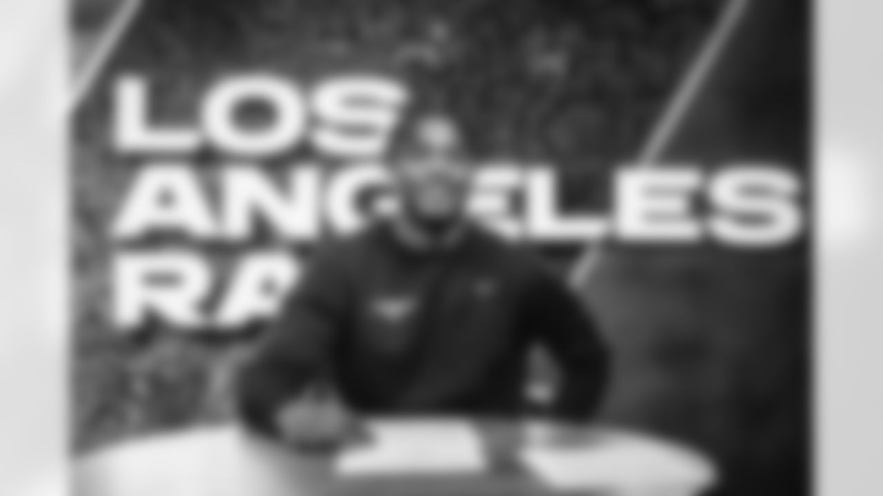 WR Tru Edwards
