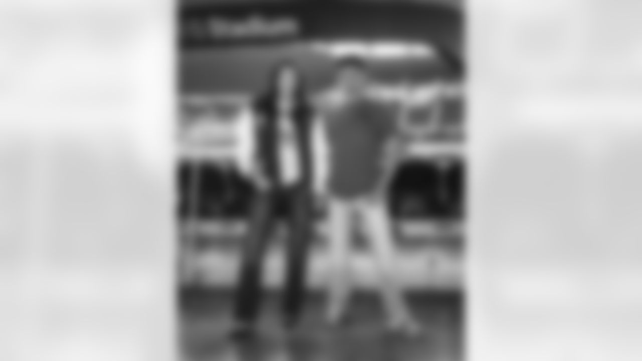 The Los Angeles Rams take on the Arizona Cardinals in week 18 of the 2025 NFL regular season.