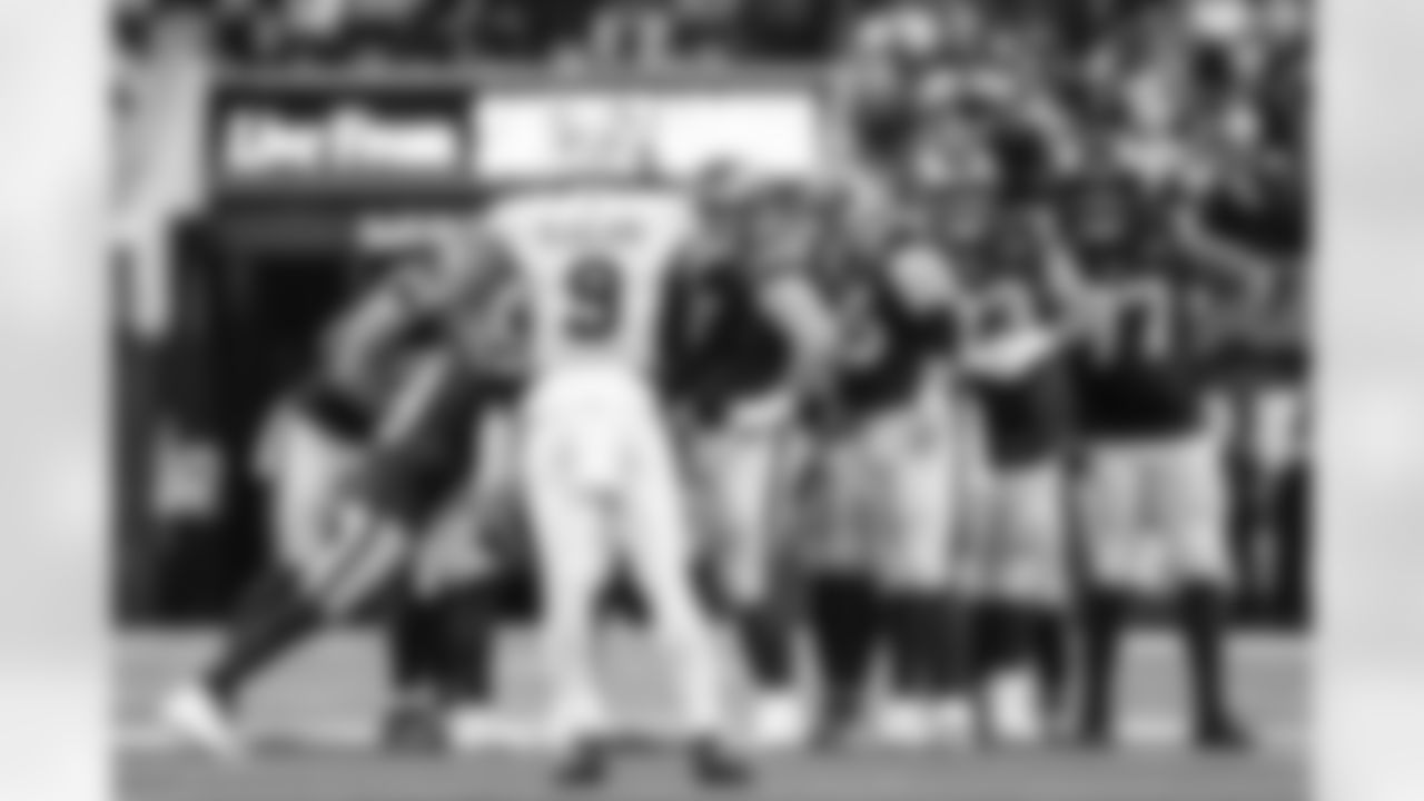 The Los Angeles Rams take on the Arizona Cardinals in week 18 of the 2025 NFL regular season.