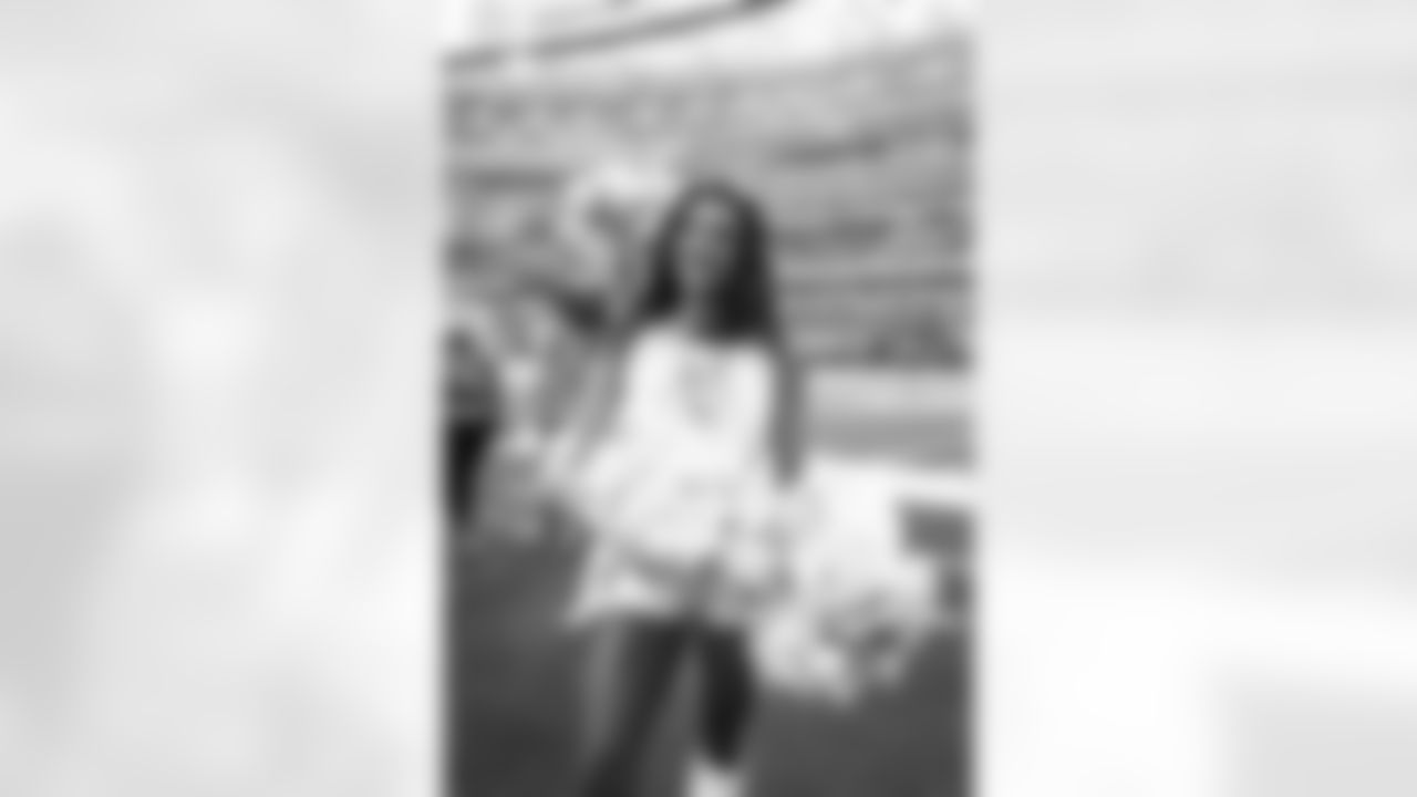 The Los Angeles Rams take on the New Orleans Saints in week 9 of the 2025 NFL regular season.